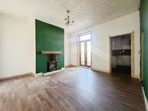 Dining Room- click for photo gallery